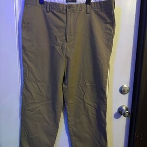 Dockers Straight Fit Men’s Khaki’s 40x30